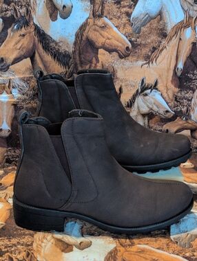 Cove Waterproof Chelsea Boot